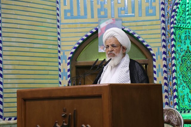 دشمن با رسانه و شایعه سازی به دنبال نفوذ فکری و عقیدتی است