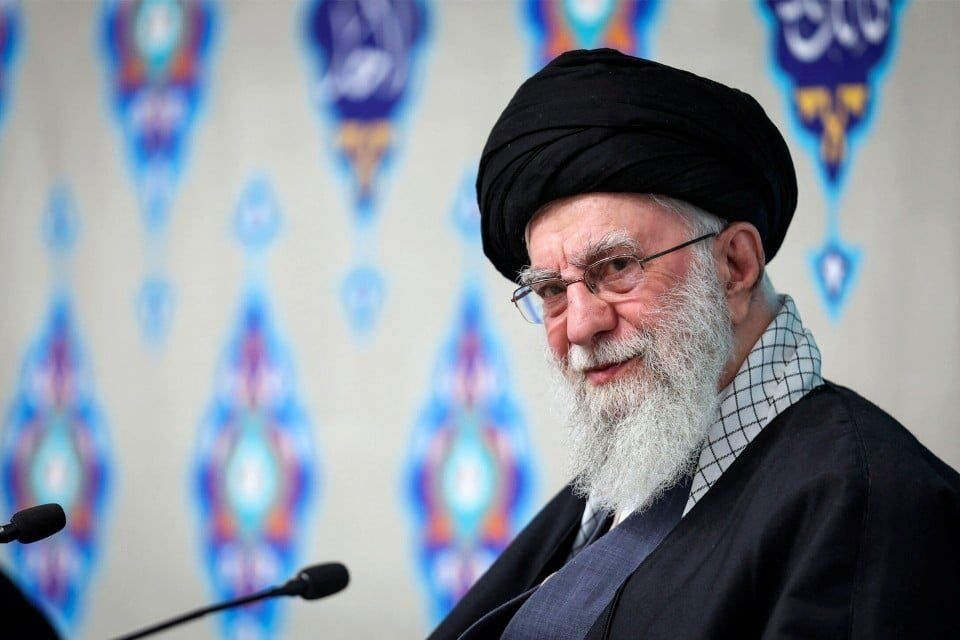 بیانیه جمعی از هنرمندان و صاحبان رسانه‌ استان یزد در محکومیت جنایت تروریستی آمریکا و اسرائیل در به شهادت رساندن رهبر انقلاب و تجاوز به میهن اسلامی