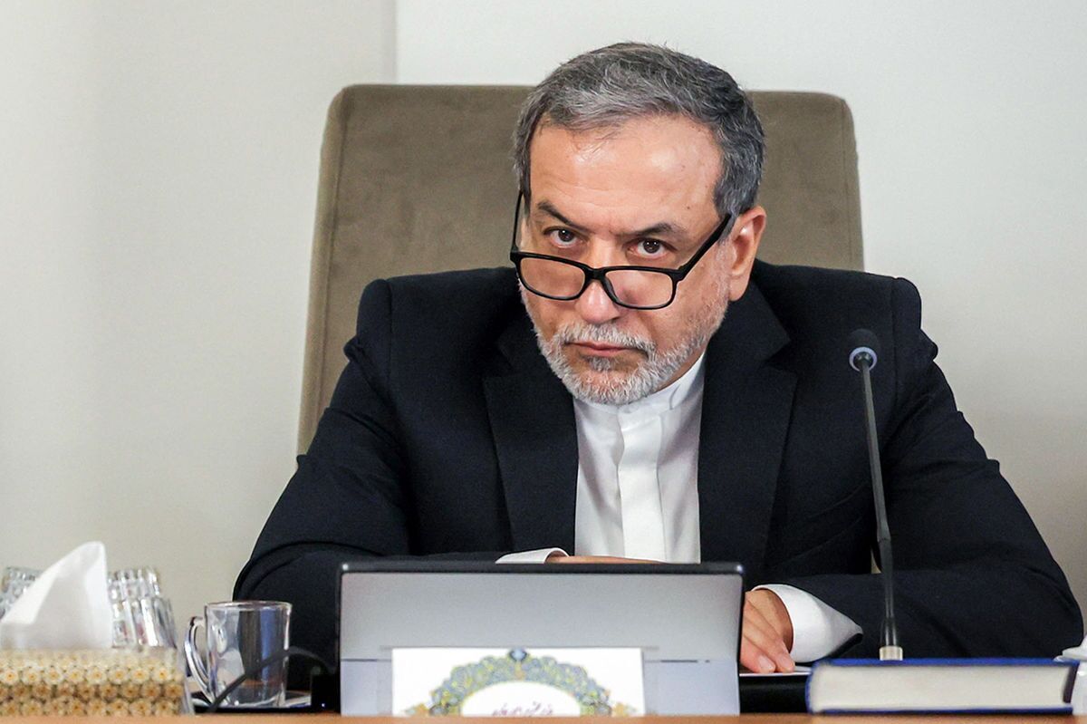 طعنهٔ عراقچی به ترامپ: به‌جای کوچاندن فلسطینی‌ها، اسرائیلی‌ها را به گرینلند بِبَر!
