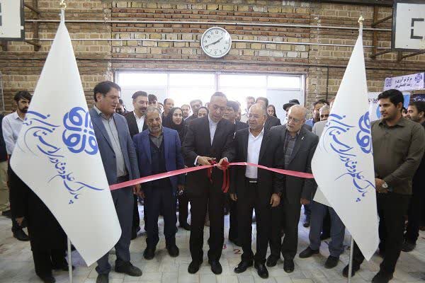 نمایشگاه دستاوردهای پژوهشی و فناوری استان کرمان گشایش یافت
