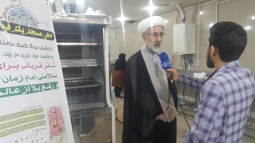 توزیع ۱۲۰۰ بسته گوشت در بین سیل زدگان شهرستان ابرکوه