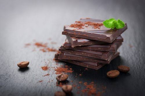 تحقیق جدیدی از ارتباط شکلات تلخ با کند شدن روند پیری زیستی خبر می‌دهد